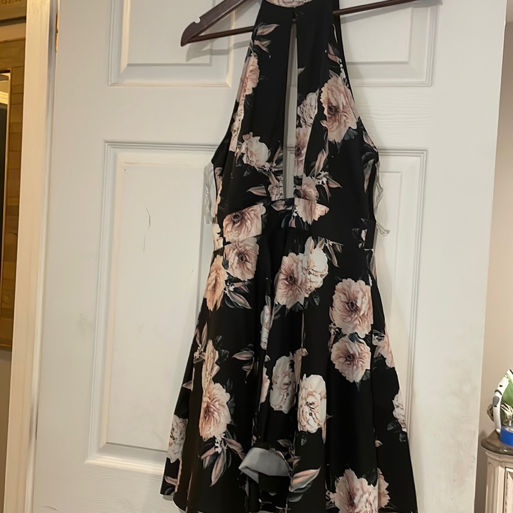 Short flow floral dress from Miami boutique